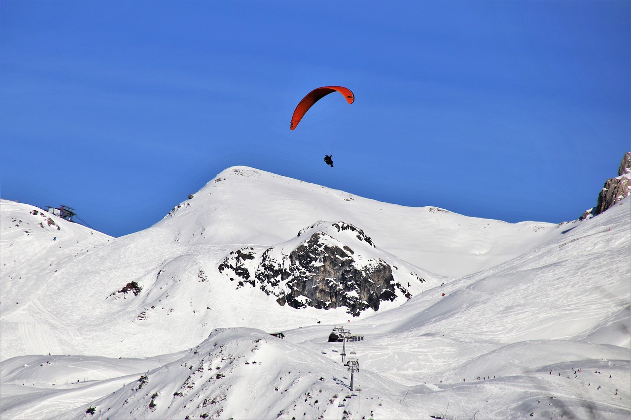 涉县五指山登山比赛，挑战自然，展现毅力之旅