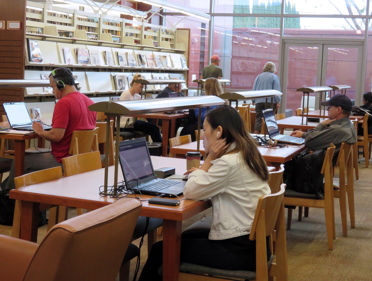 利兹大学最新排名揭晓，卓越学术地位的见证与展示