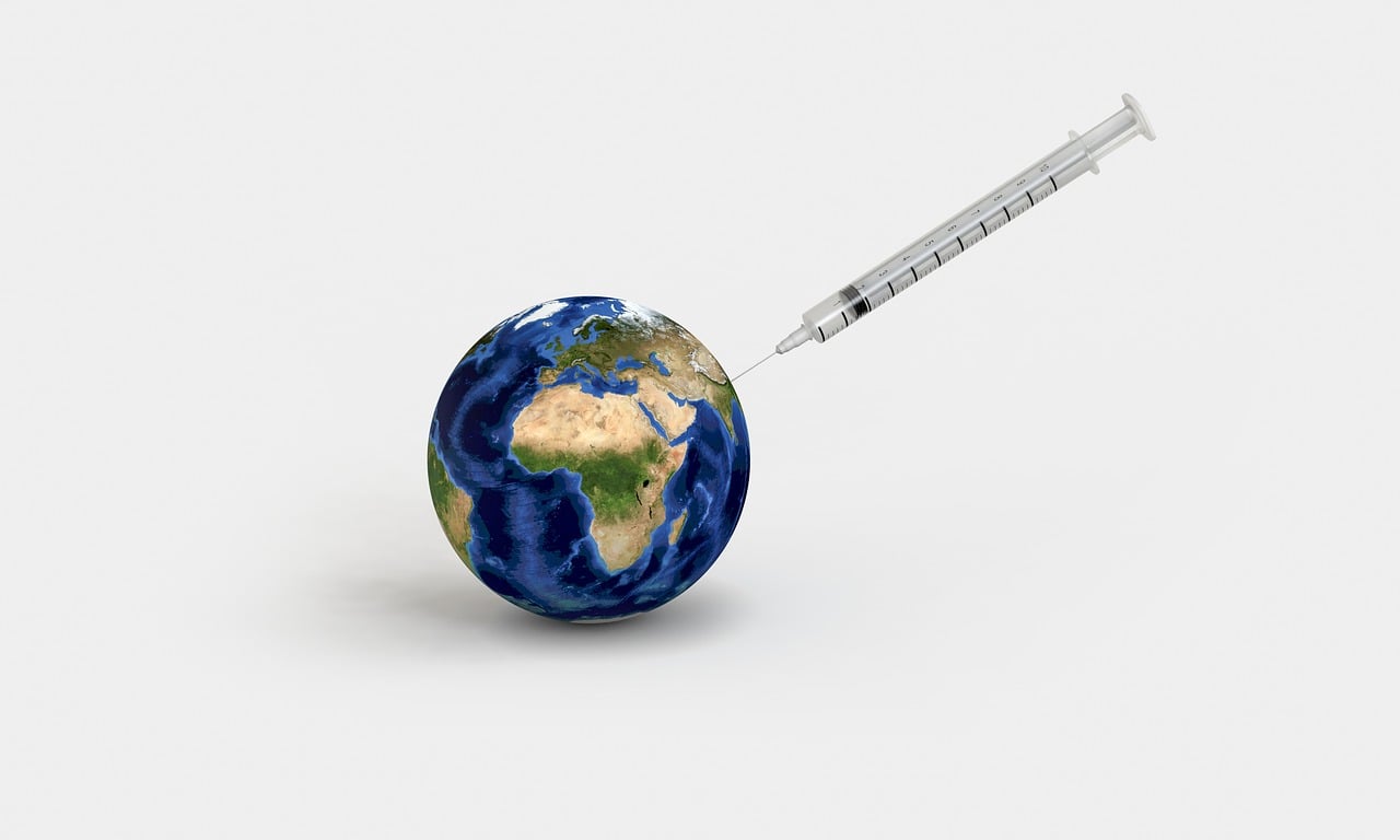 全球新冠病毒疫情实时追踪与可视化分析，最新冠地图动态更新