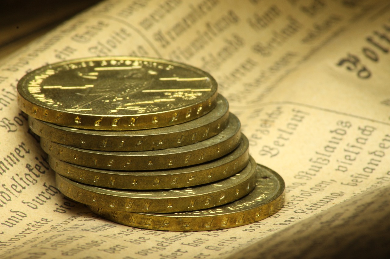 最新金价表概览，黄金波动及影响因素深度解析