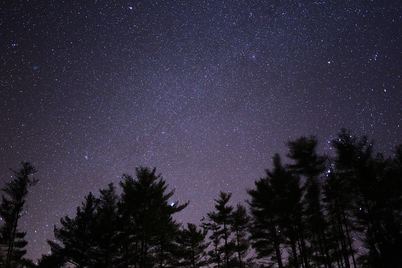 赤明星，闪耀天际的璀璨星辰