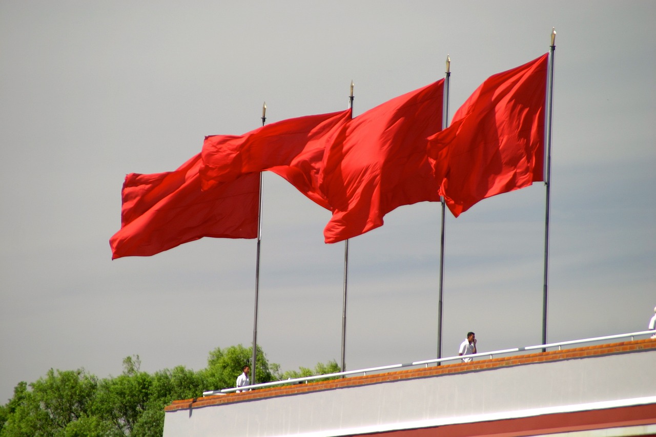 社会警钟长鸣，最新抢劫事件频发